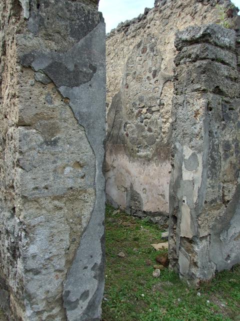 VI.16.29 Pompeii.  March 2009.  Doorway to Room 1, Storeroom.