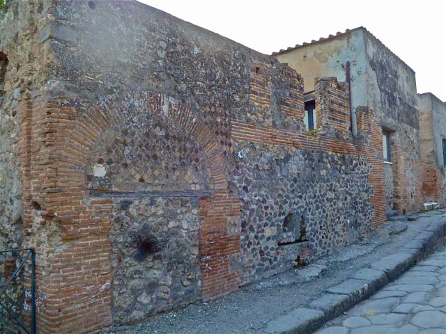 VI.17.29 Pompeii. Blocked doorway. December 2005.