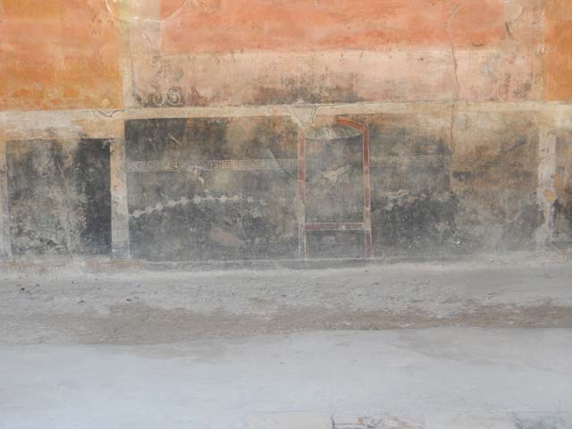VII.1.47 Pompeii, May 2018. Exedra 10, detail from central painting on north wall. Photo courtesy of Buzz Ferebee