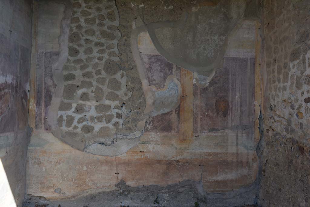 VII.2.16 Pompeii. October 2019. Oecus 10, detail from east wall.
Foto Annette Haug, ERC Grant 681269 DCOR.

