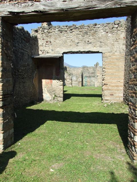 VII.2.20 Pompeii.  March 2009.  Room 12. Triclinium. North wall.