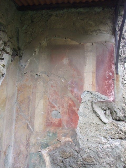 VII.2.20 Pompeii.   December 2007.  Room 13.  Detail of remains of wall painting in north west corner.