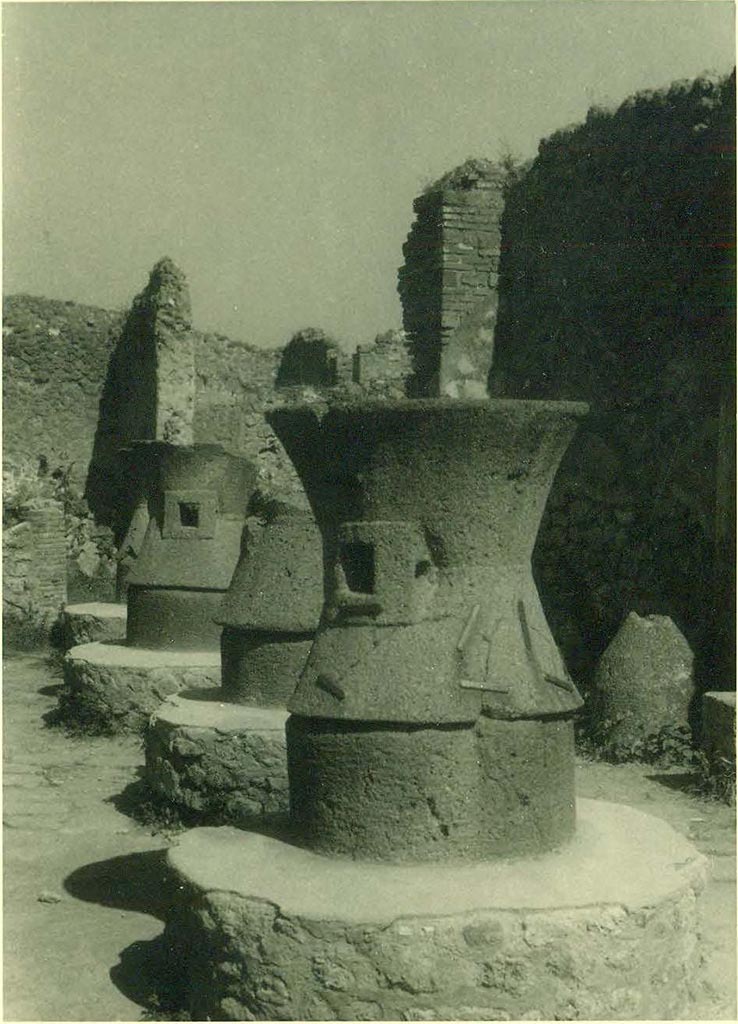 VII.2.22 Pompeii. 1940. Mills, looking east. Photo courtesy of Rick Bauer.