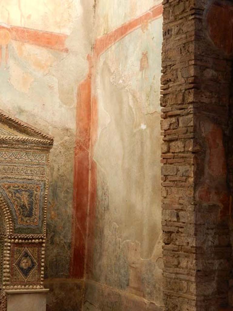 VII.2.45 Pompeii, May 2018. Detail of east wall near to fountain. Photo courtesy of Buzz Ferebee.

