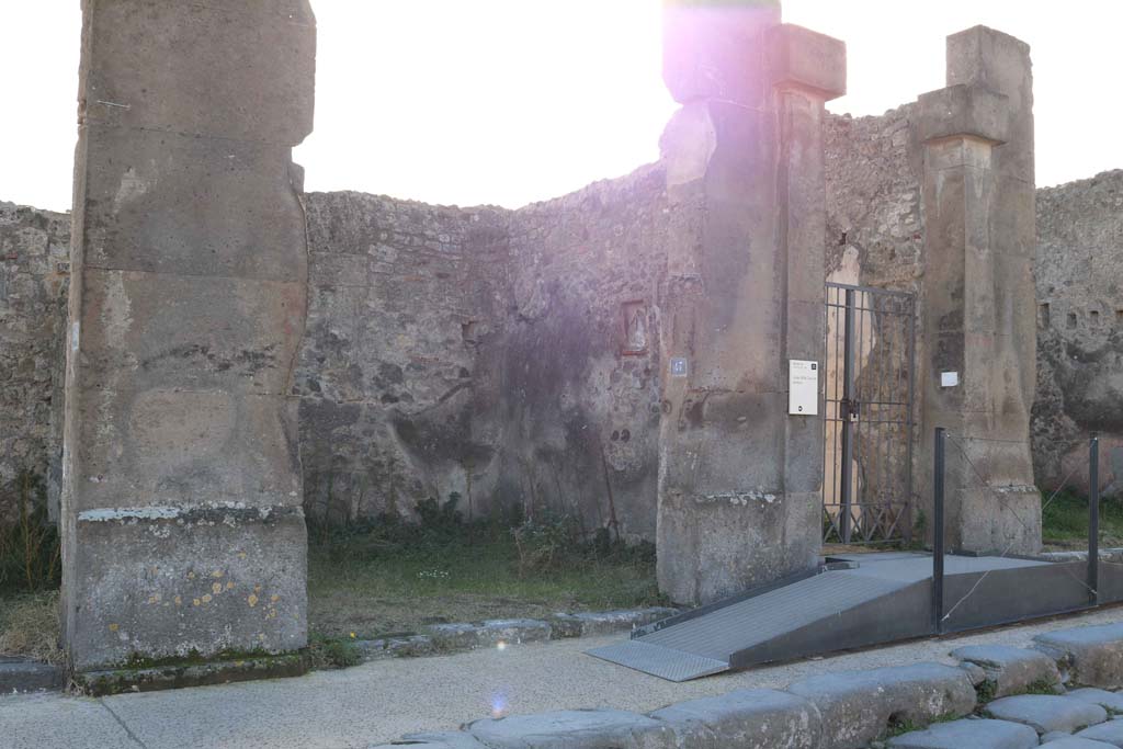VII.4.47 Pompeii. December 2018. 
Looking south from Via della Fortuna towards entrance doorway, with VII.4.48, on right. Photo courtesy of Aude Durand.
