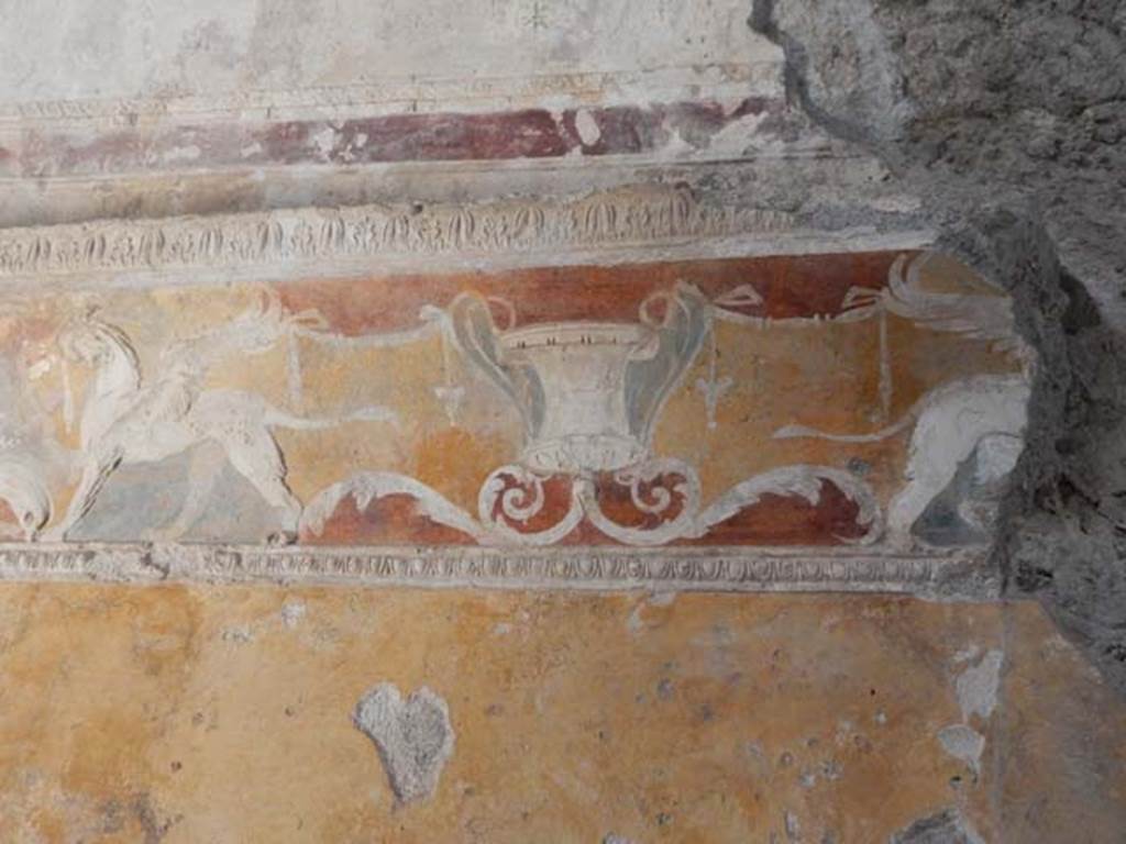 VII.5.24 Pompeii. May 2015. Decorative wall stucco in south-west corner of apodyterium (14).  Photo courtesy of Buzz Ferebee. 

