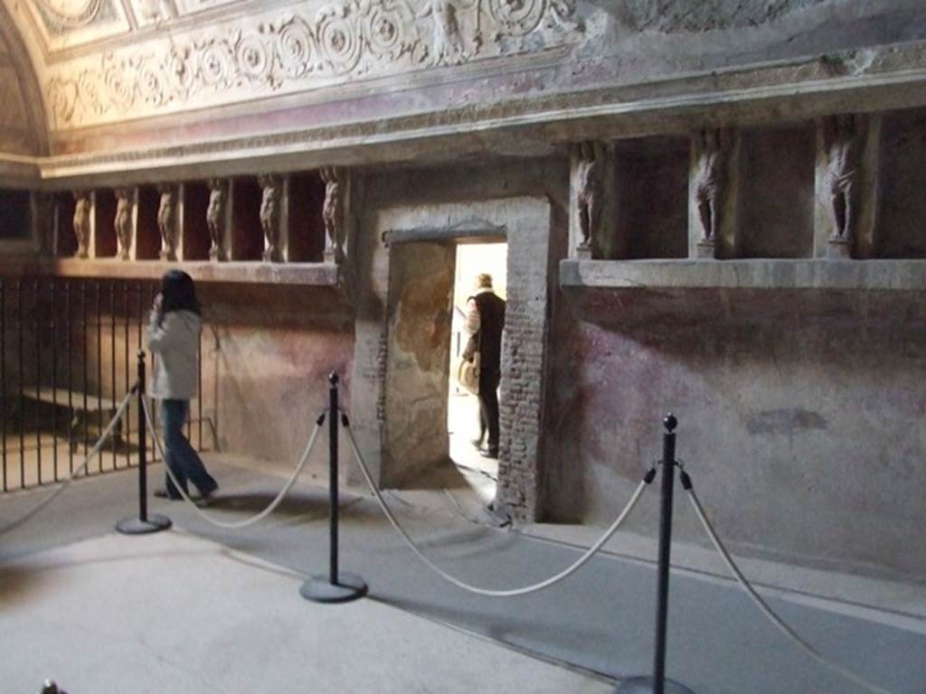 VII.5.24 Pompeii. December 2007. West wall of tepidarium (37). 