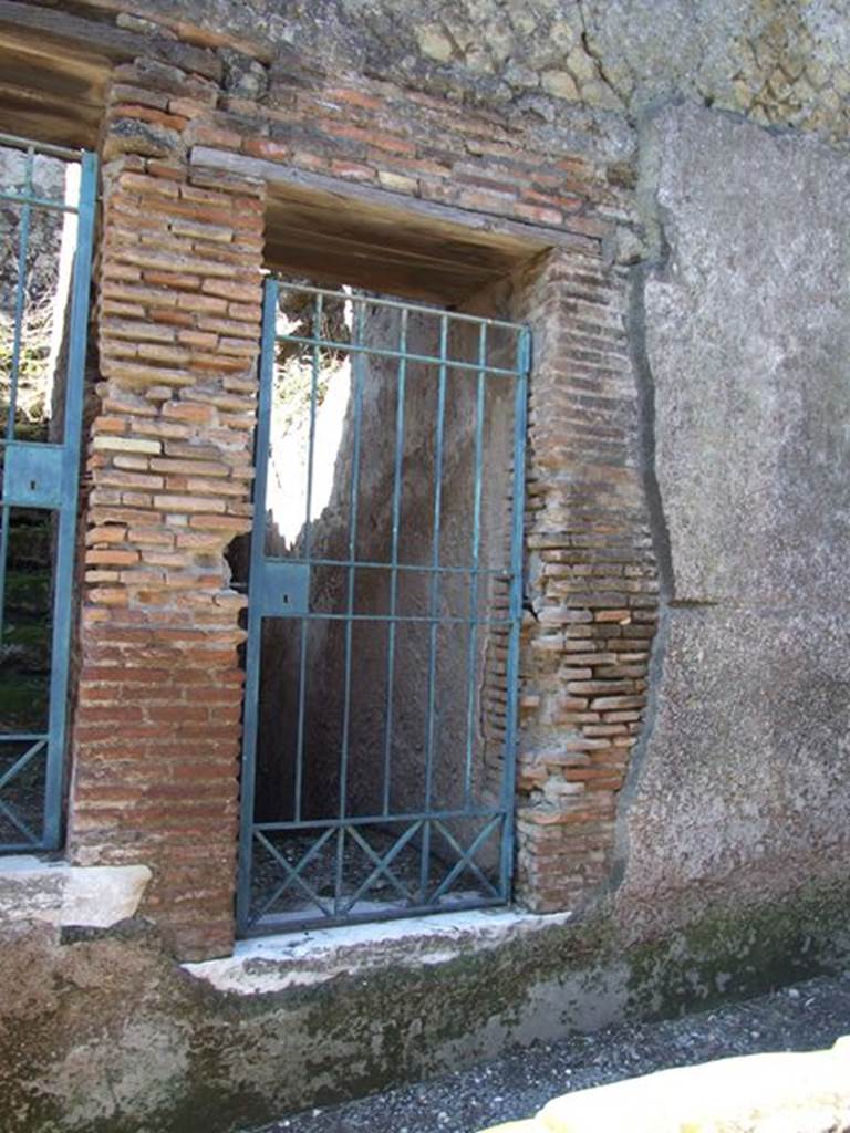 VII.6.17 Pompeii. March 2009. Entrance on Vicolo delle Terme.