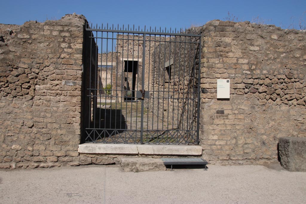 VII.7.2 Pompeii. October 2023. Looking north towards entrance doorway to wide entrance corridor “a”. Photo courtesy of Klaus Heese.