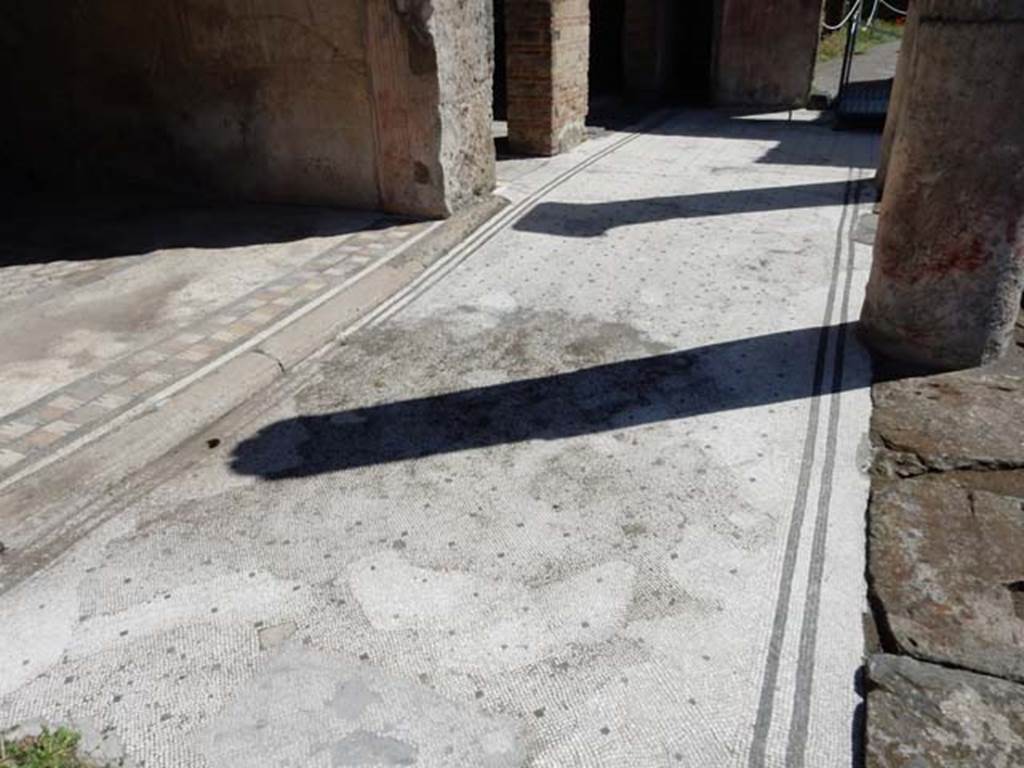 VII.7.5, Pompeii. May 2018. Exedra (u), opening full width onto north portico. Photo courtesy of Buzz Ferebee.
