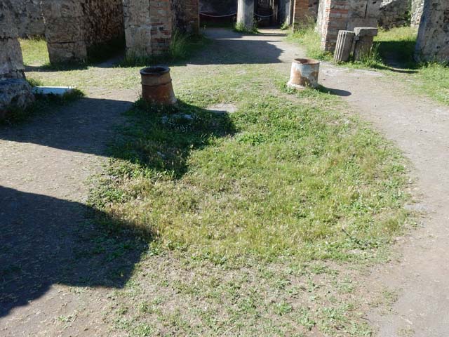 VII.7.10 Pompeii. May 2018. Site of impluvium in atrium. Photo courtesy of Buzz Ferebee. 