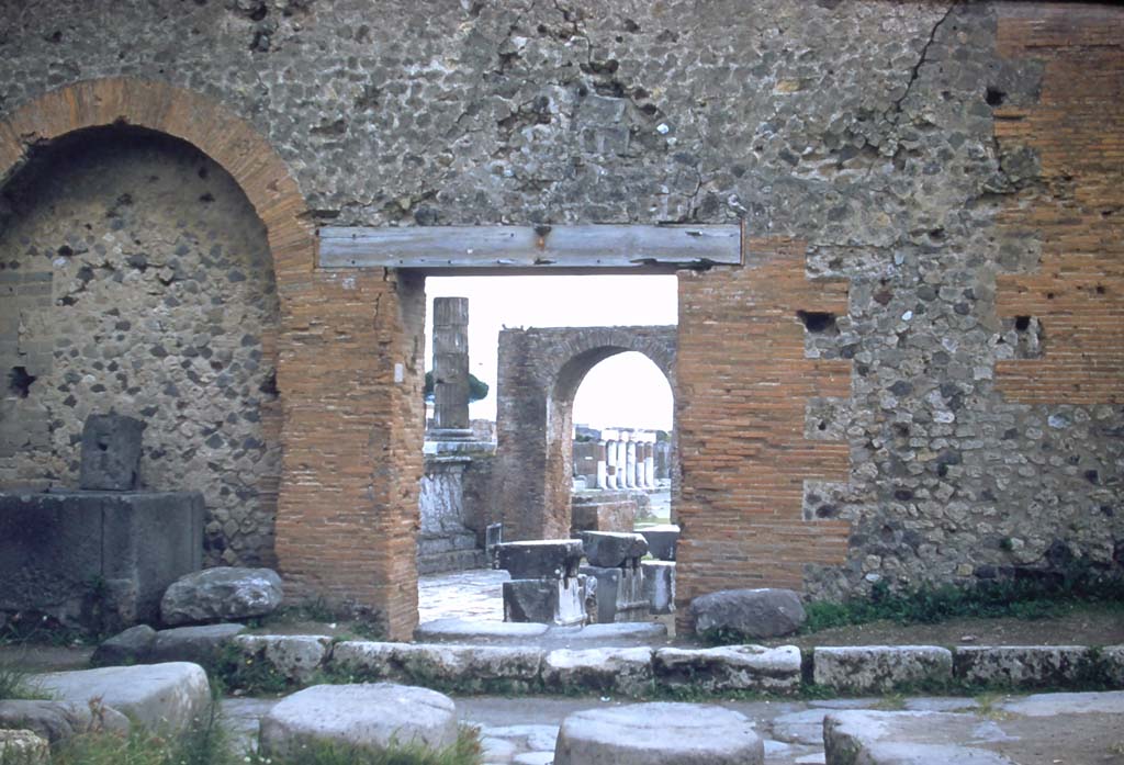 VII.7.26 Pompeii. November 1958. Looking south through entrance on Vico dei Soprastanti into Forum. 
Photo courtesy of Rick Bauer.
