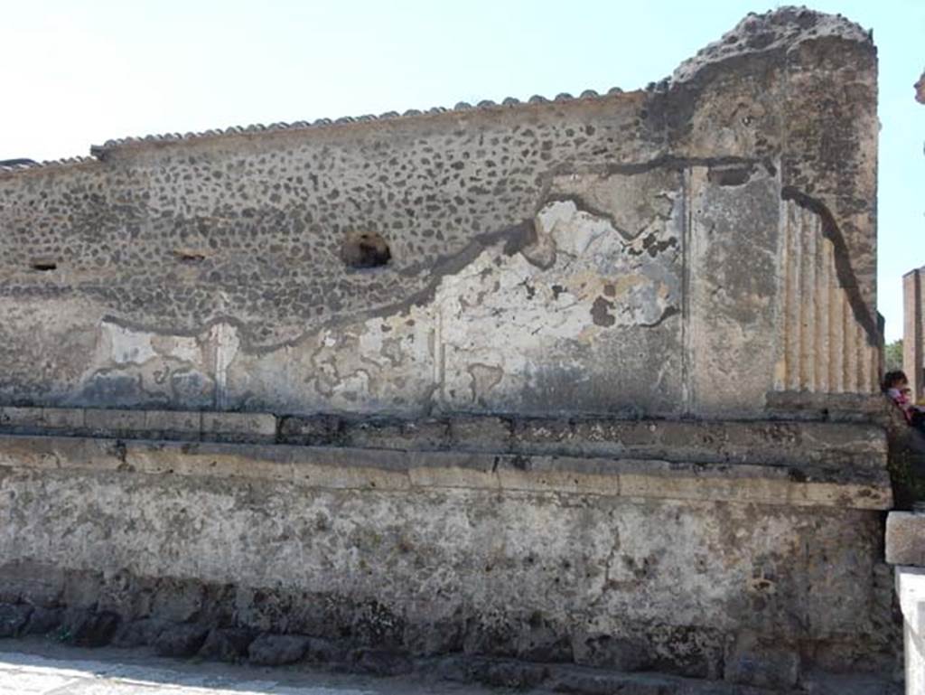 VII.8.1 Pompeii, May 2018. Looking towards north end of east wall of Temple. Photo courtesy of Buzz Ferebee.