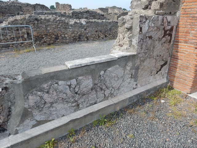 VII.9.1 Pompeii. March 2009. South east corner of colonnade 9,