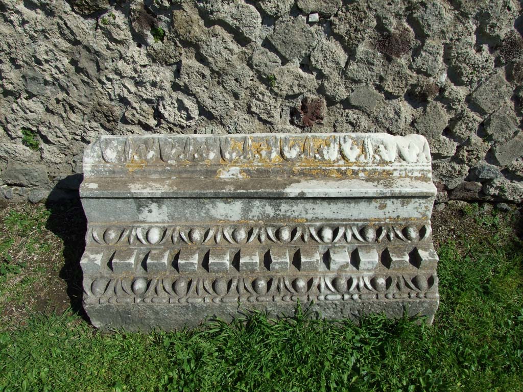 VII.9.3 Pompeii. August 2021. Decorative marble.
Foto Annette Haug, ERC Grant 681269 DÉCOR.

