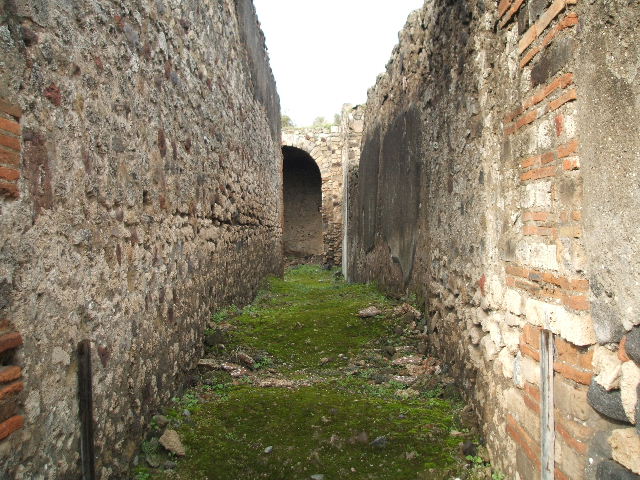 VII.9.66 Passage at back of Eumachia�s building 
leading to backs of the Forum Temples and VII.9.43
