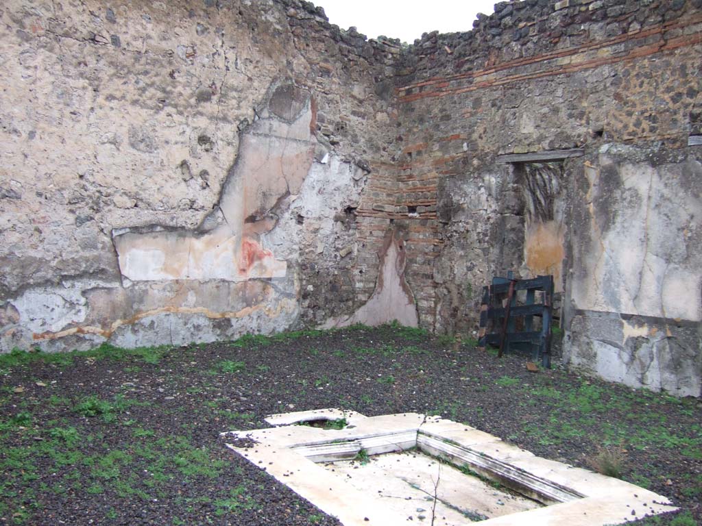 VII.12.21 Pompeii. March 2009. North wall of atrium.