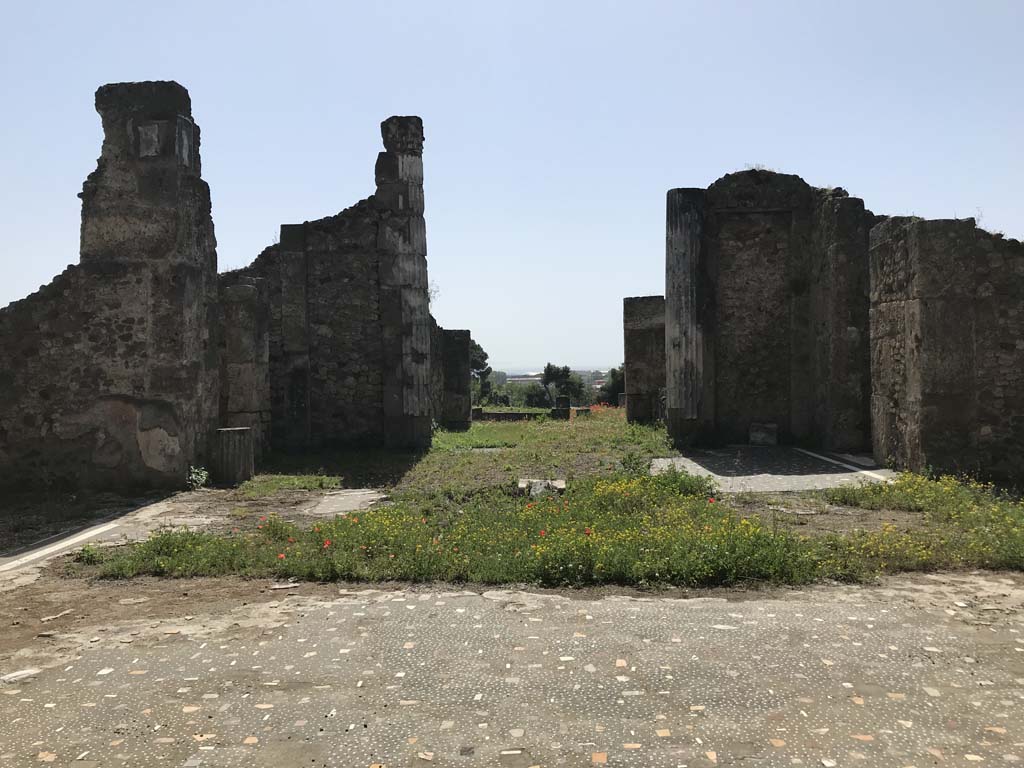 VII.16.13, Pompeii. December 2018. Looking west across atrium 2, towards tablinum 9. Photo courtesy of Aude Durand.