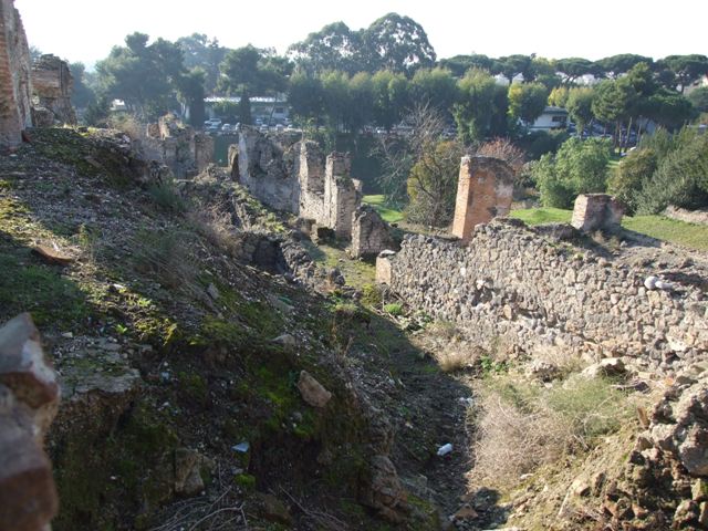VII.16.16/15 Pompeii. May 2011. Looking east from rear. Photo courtesy of Michael Binns.