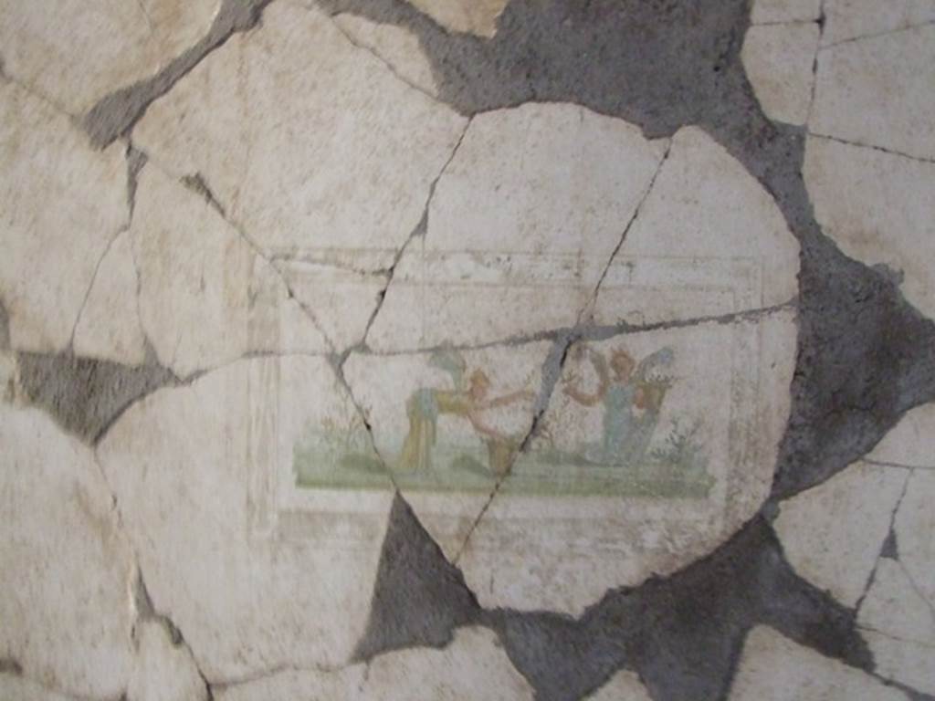 VII.16.17-22 Pompeii.   December 2007. Detail of painted wall panel of cupids picking grapes from south wall.
