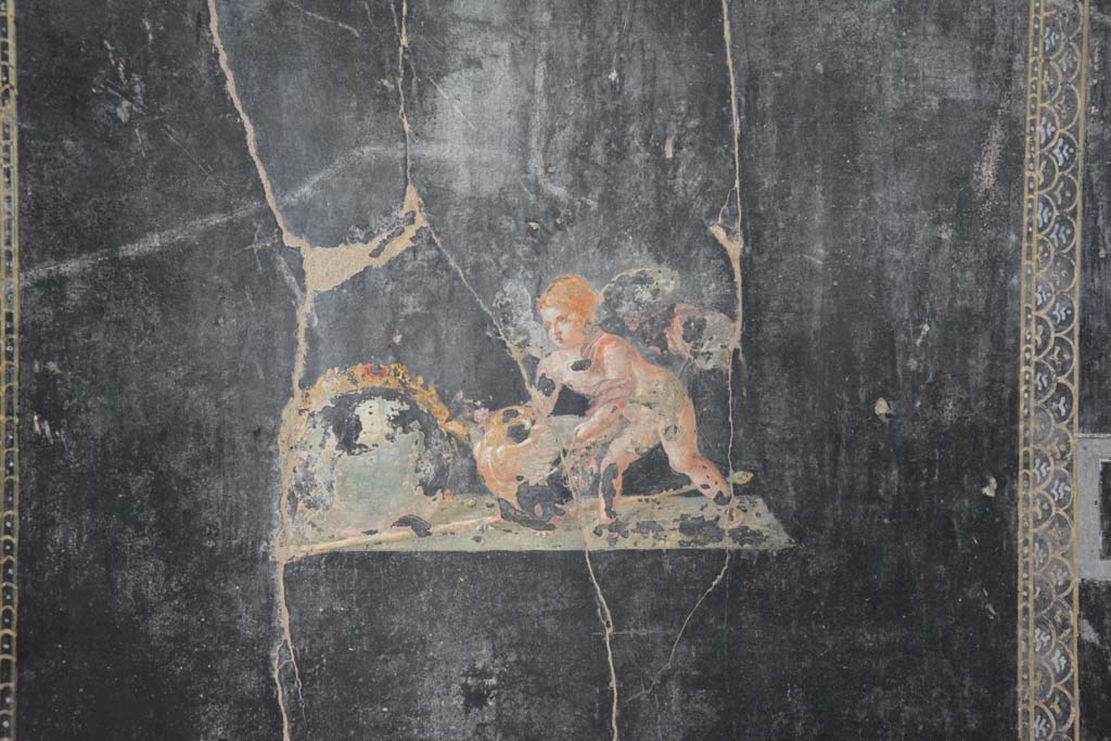 VII.16.22 Pompeii. October 2018. Room 58, detail from centre of panel on south side of central painting on east wall.
Foto Annette Haug, ERC Grant 681269 DÉCOR.
