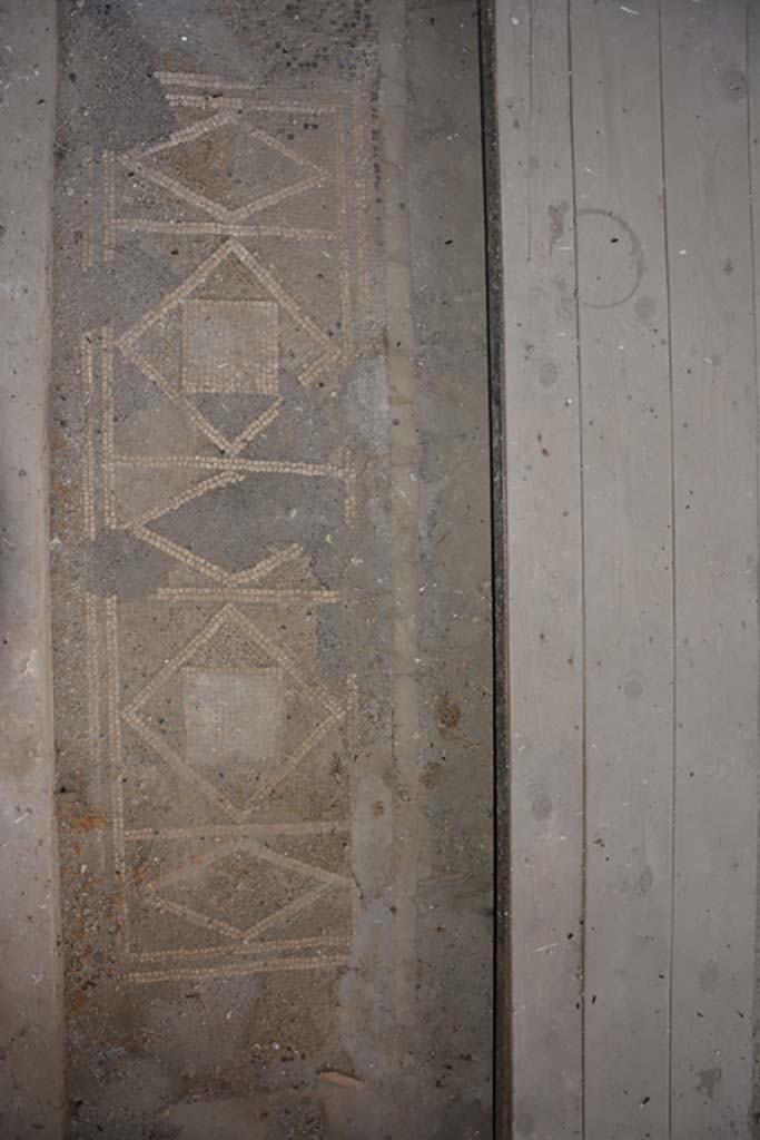 VII.16.22 Pompeii. October 2018. Doorway threshold on south side of doorway from corridor 59.
Foto Annette Haug, ERC Grant 681269 DÉCOR.
