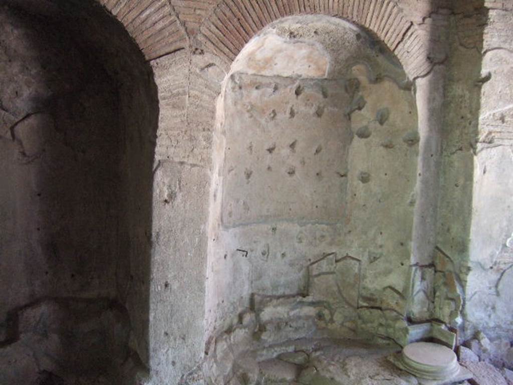 VII.16.a Pompeii. September 2005. Caldarium.