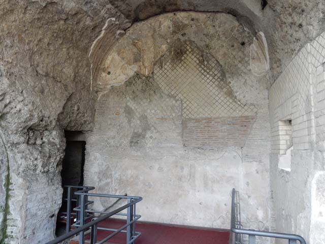 VII.16.a Pompeii. May 2015. Room 3, south wall. Photo courtesy of Buzz Ferebee.
