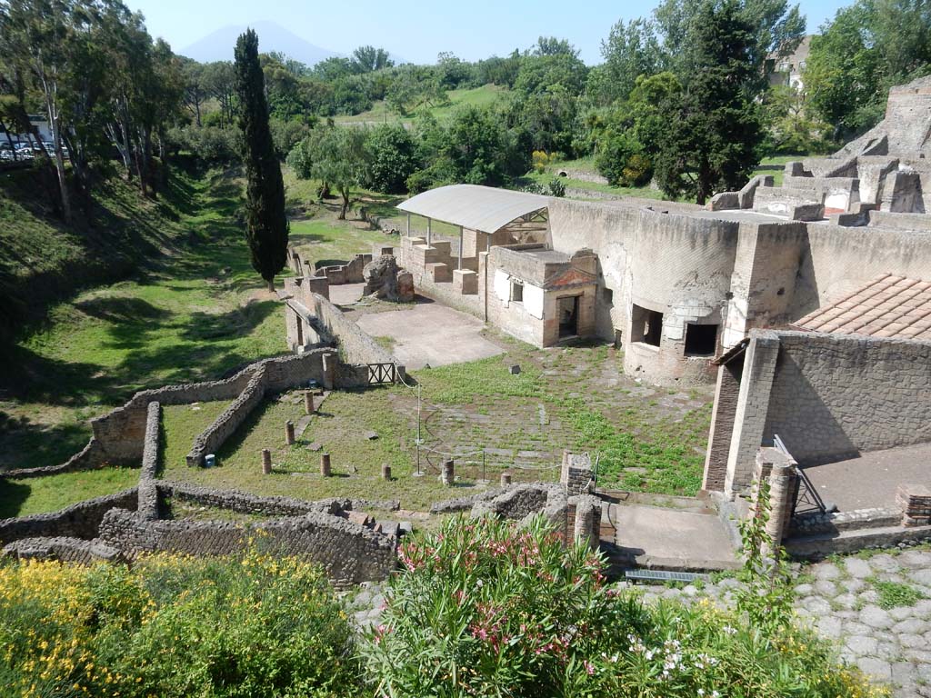 VII.16.a Pompeii. September 2019. 
Looking east to area on north side of pool area, (under covering roof, on right). Photo courtesy of Klaus Heese.
