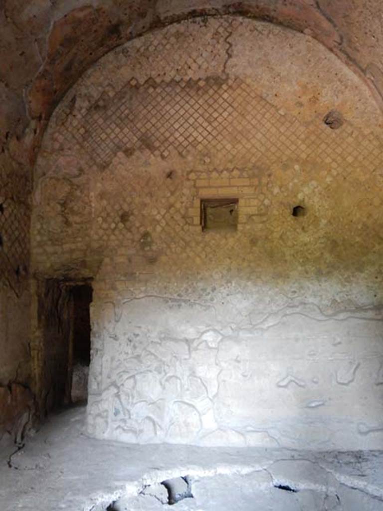 VII.16.a Pompeii. May 2015. Room 5, east wall with doorway to room 10. Photo courtesy of Buzz Ferebee.

