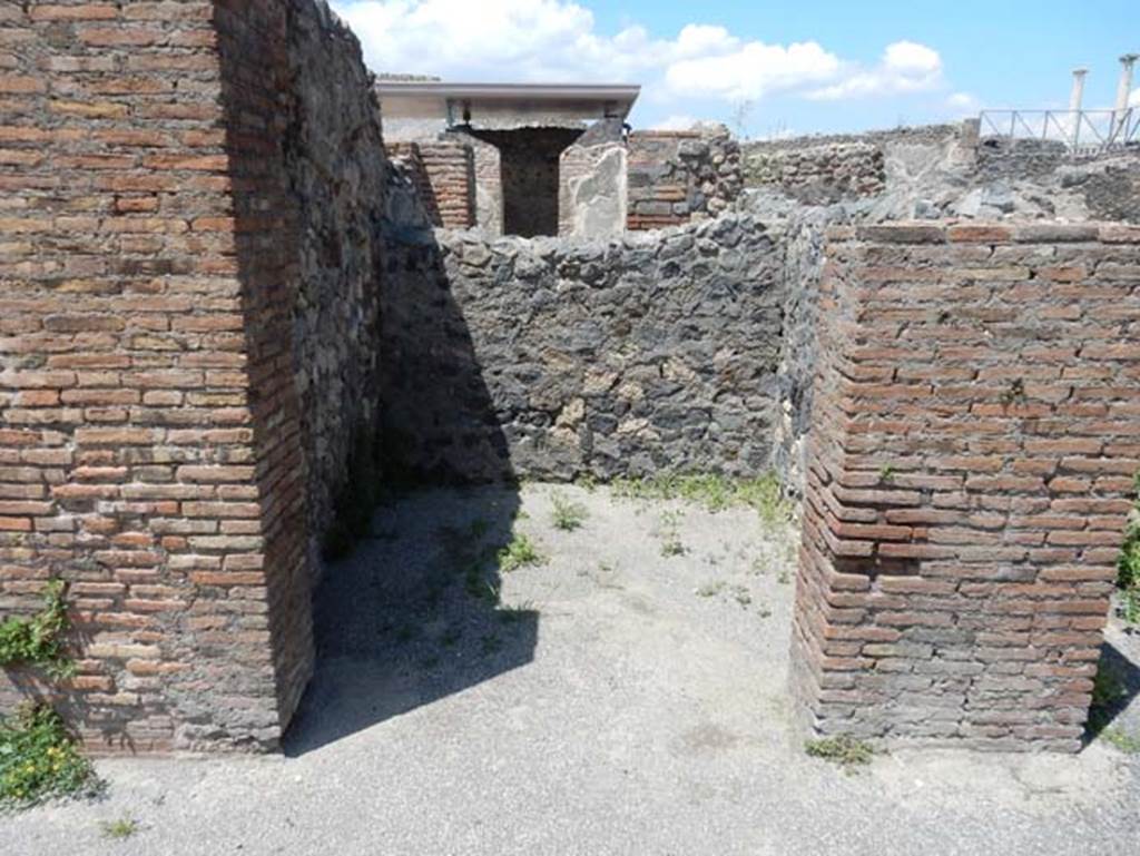 VIII.2.3 Pompeii. May 2018. North end of passageway, looking west towards turn to south. Photo courtesy of Buzz Ferebee.