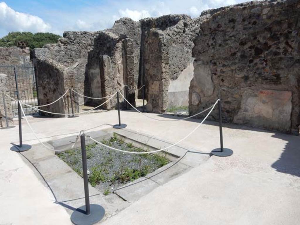VIII.2.3 Pompeii. May 2018. Doorway to room on south side of entrance corridor.
Photo courtesy of Buzz Ferebee.
