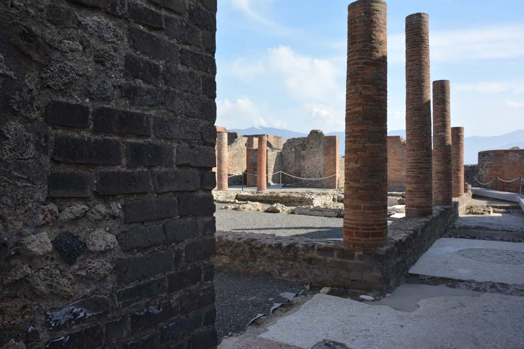 VIII.2.13/14/16 Pompeii. March 2019. Looking south from north-west corner.
Foto Annette Haug, ERC Grant 681269 DÉCOR.

