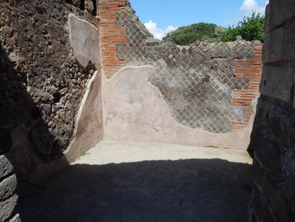 VIII.2.14 Pompeii. May 2018. Looking towards north-east corner and east wall in room on south side of entrance corridor. Photo courtesy of Buzz Ferebee.
