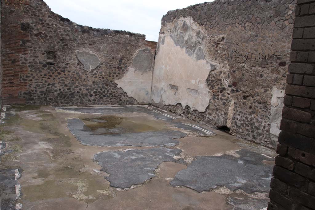 VIII.2.14 Pompeii. May 2018. Looking towards north-west corner of room in south-west corner of atrium. Photo courtesy of Buzz Ferebee.

