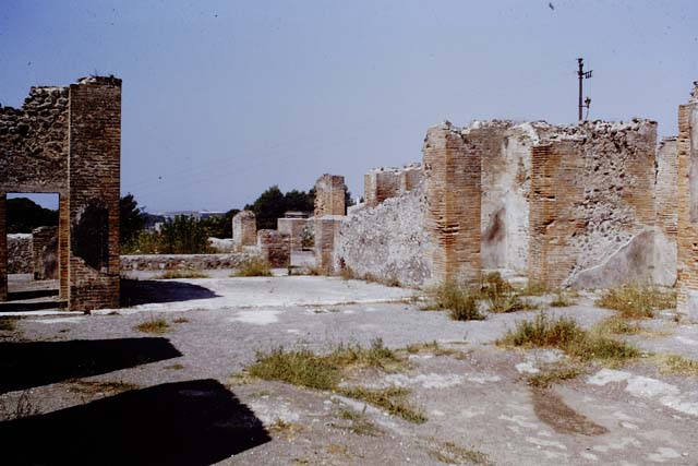 VIII.2.16 Pompeii. September 2005. North side of atrium, from fauces.