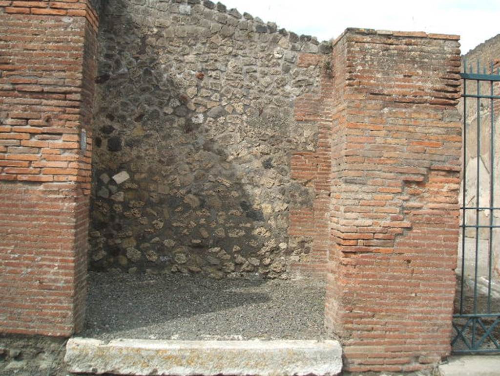 VIII.2.19 Pompeii. May 2005. Looking west to entrance doorway.