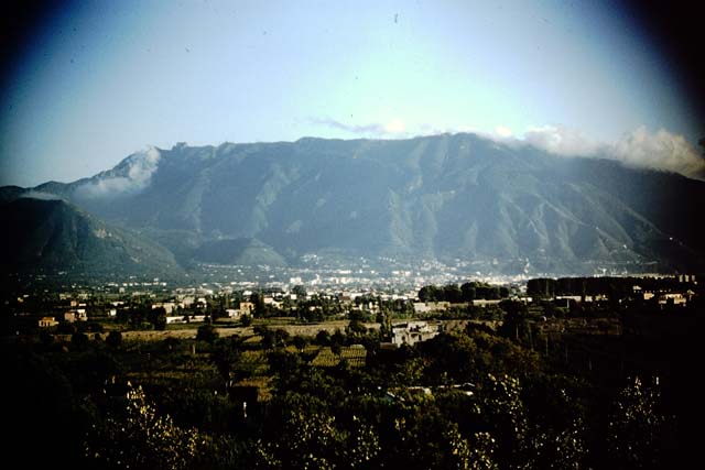 VIII.2.26 Pompeii. Old undated postcard, looking east from garden terrace. Photo courtesy of Drew Baker.