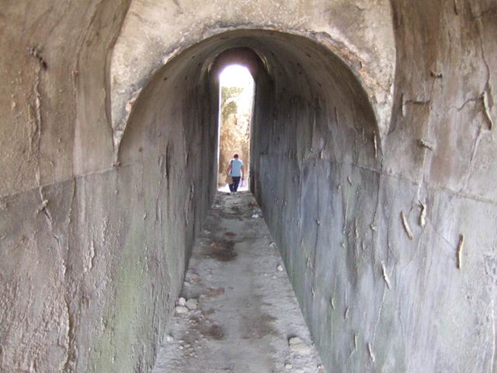VIII.2.32 Pompeii. May 2006. Vaulted corridor leading to terrace and lower levels of VIII.2.34.