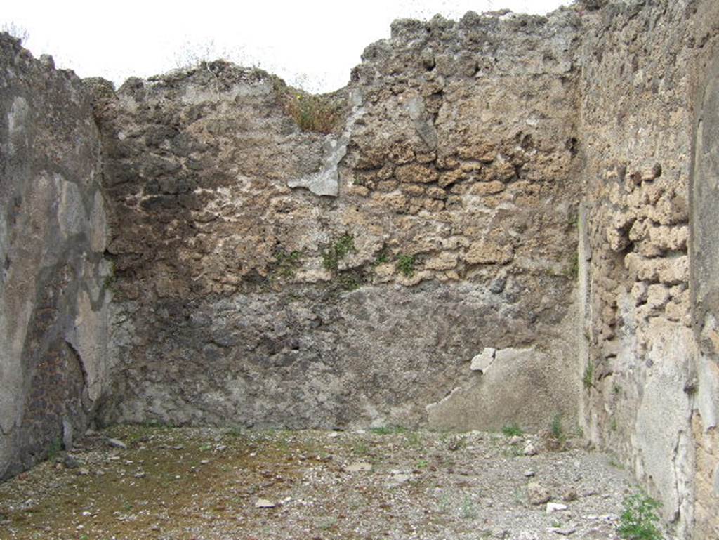 VIII.2.34 Pompeii. May 2006. West side of ala, room ‘i’. 