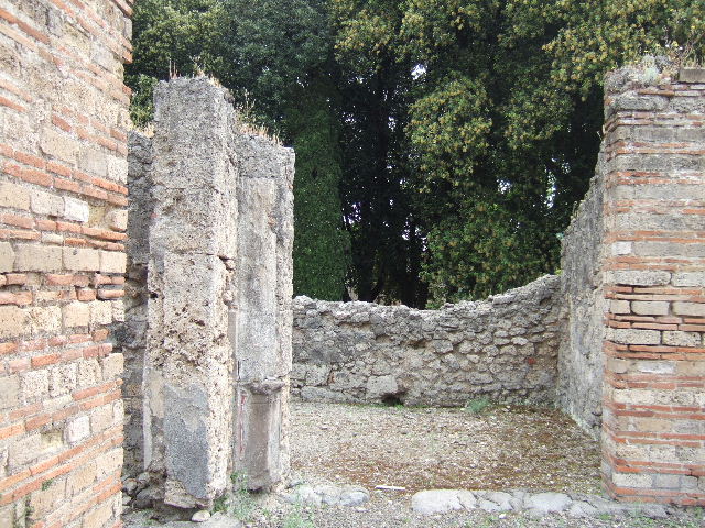 VIII.2.39 Pompeii. May 2006.  Room u. Ramp.