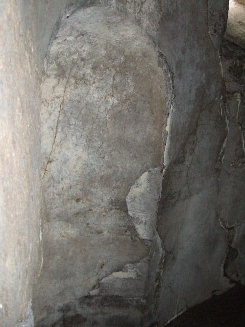 VIII.2.39 Pompeii. May 2006. Door leading from Room 08, into Tepidarium, Room 06.