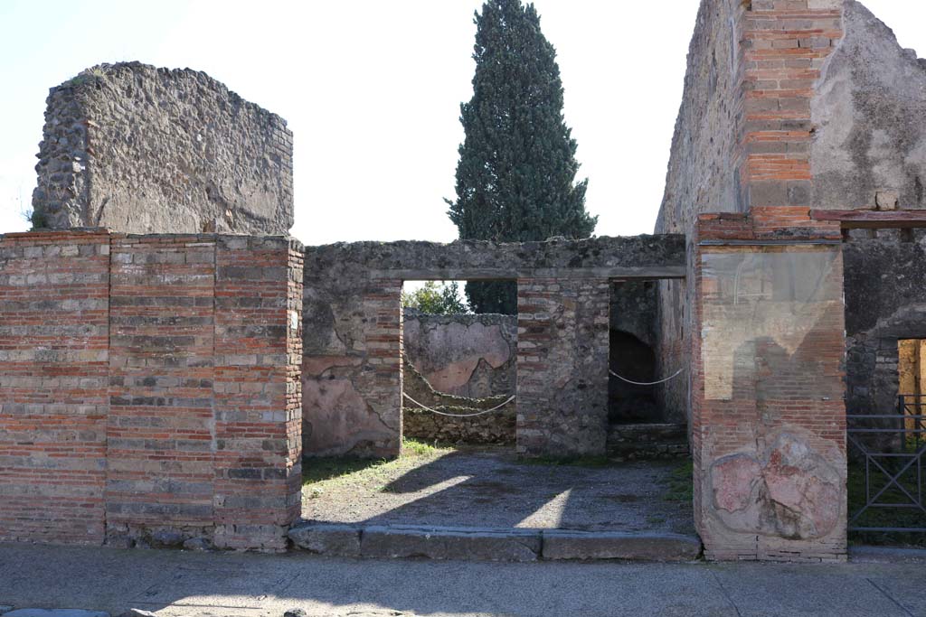 VIII.4.7 Pompeii. December 2018. Looking south to entrance doorway. Photo courtesy of Aude Durand.