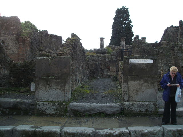 VIII.4.23 Pompeii. December 2006. View of peristyle of VIII.4.15 from VIII.4.22.