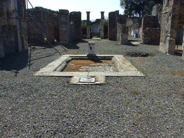 VIII.5.2 Pompeii. March 2009. Doorway to room 3, room with remains of stairs and cupboard.  According to Fiorelli, a cubiculum. Accoding to Eschebach, a staircase room with apotheca. 
See Pappalardo, U., 2001. La Descrizione di Pompei per Giuseppe Fiorelli (1875). Napoli: Massa Editore. (p.163)
See Eschebach, L., 1993. Gebäudeverzeichnis und Stadtplan der antiken Stadt Pompeji. Köln: Böhlau. )p.379)

