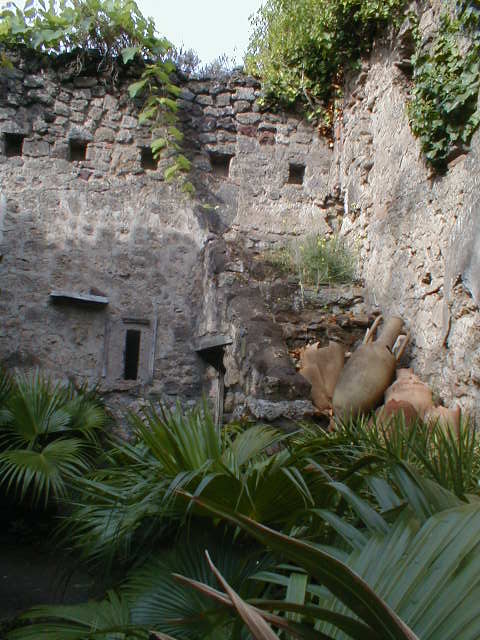 VIII.5.15  Garden entrance to Garden Restaurant?
Linked to VIII.5.16 and VIII.5.38

VIII.5.15 (probable rear entry to VIII.5.38)
