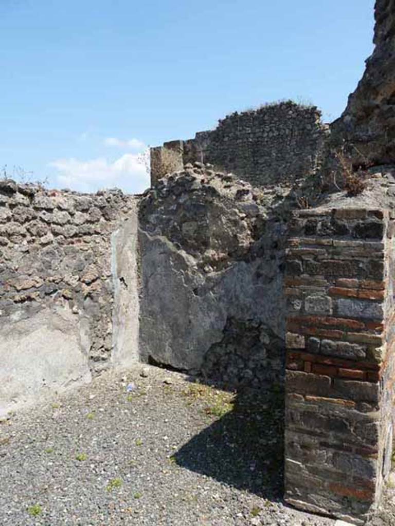 VIII.5.24 Pompeii. May 2010. Room 4, east wall.