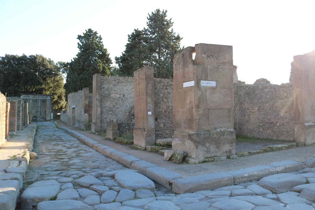 Via dei Teatri, Pompeii. West side. December 2018. 
Looking south-west from junction with Via dellAbbondanza towards VIII.5.30 and VIII.5.31, on right. Photo courtesy of Aude Durand.


