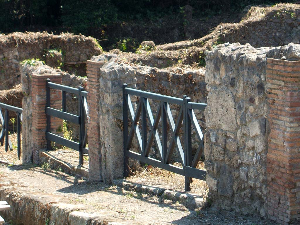 VIII.7.12, VIII.7.13 Pompeii. May 2005. Entrances on Via Stabiana.