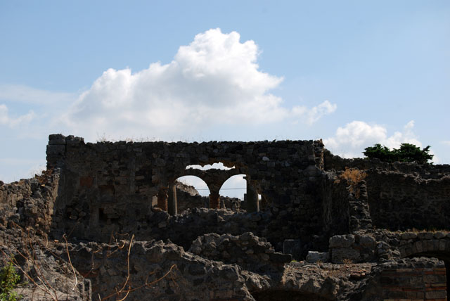 VIII.7.22 Pompeii. September 2010. Looking east from rear towards entrance onto Via Stabiana. Photo courtesy of Drew Baker.
